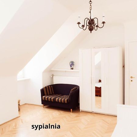 Apartament W Kamienicy Na Starym Miescie Варшава Экстерьер фото